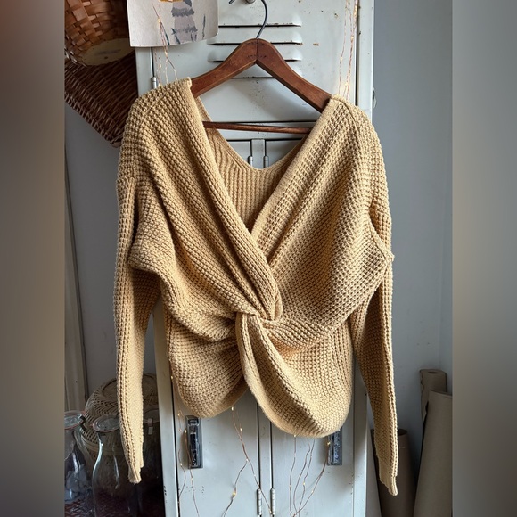 Twist Back Sweater - Picture 2 of 6